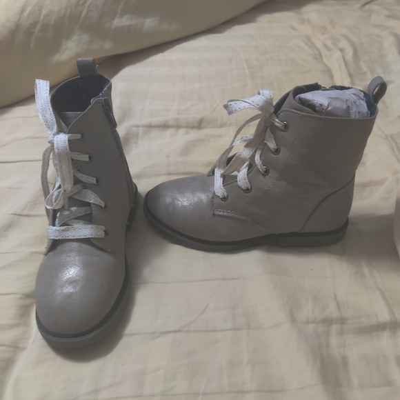 Boots - Picture 2 of 3